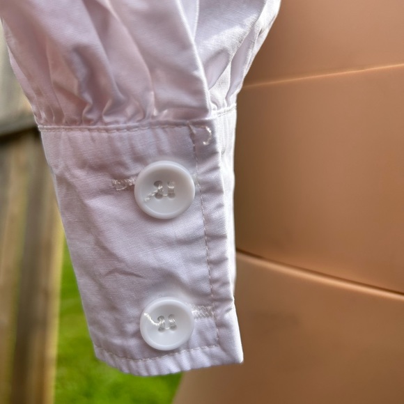 White Halter Top with string tie front - small - Picture 4 of 6